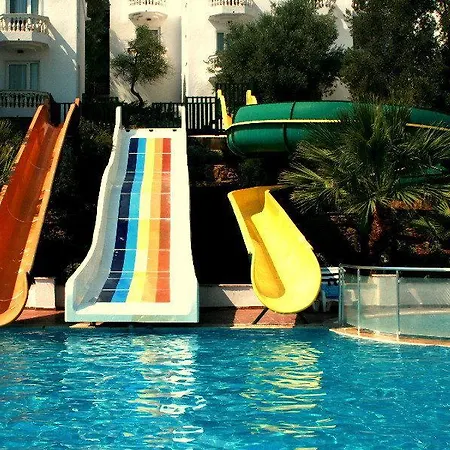 Nish Bodrum Otel 3*